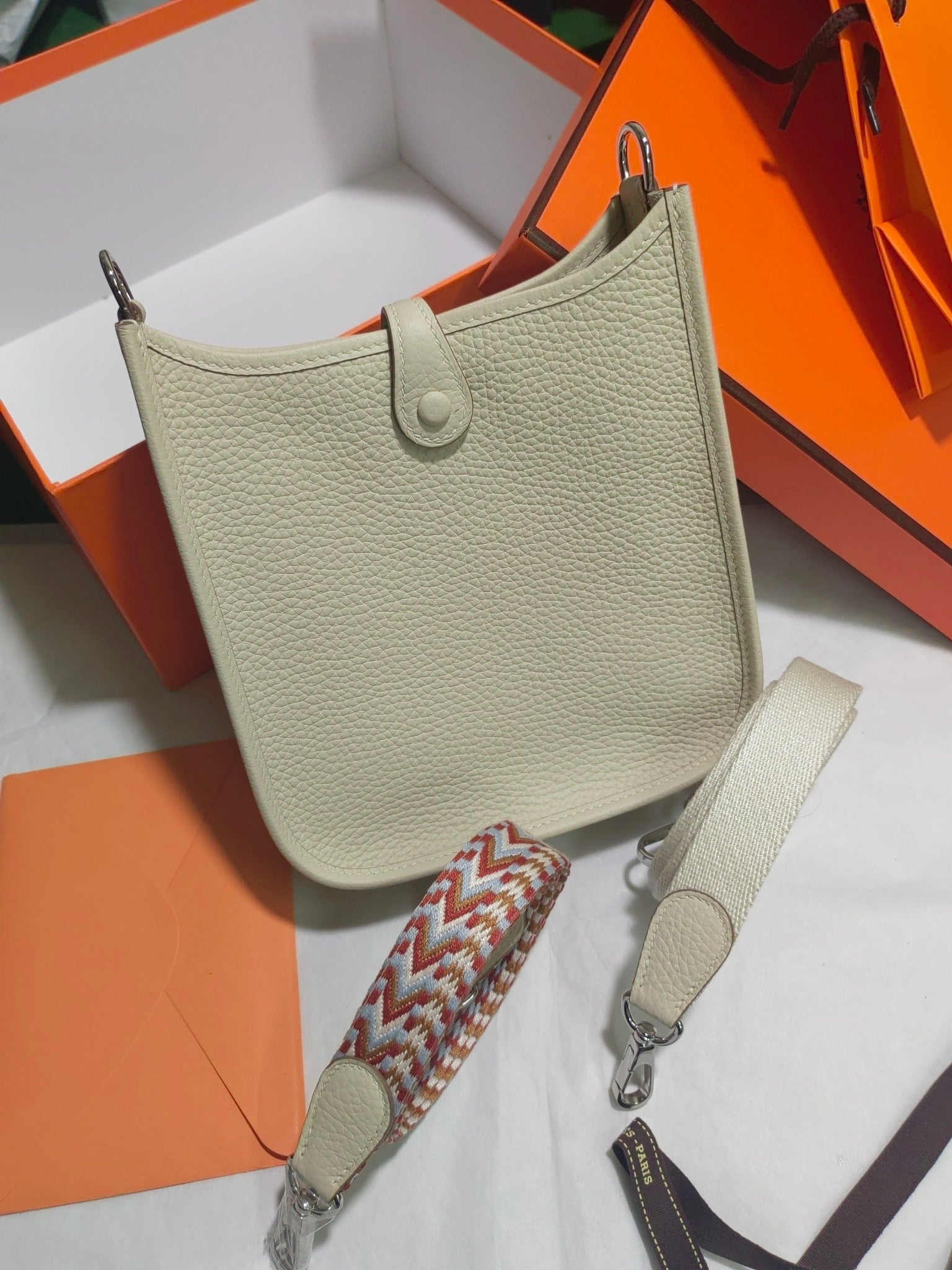 Evelyne mini-Clemence