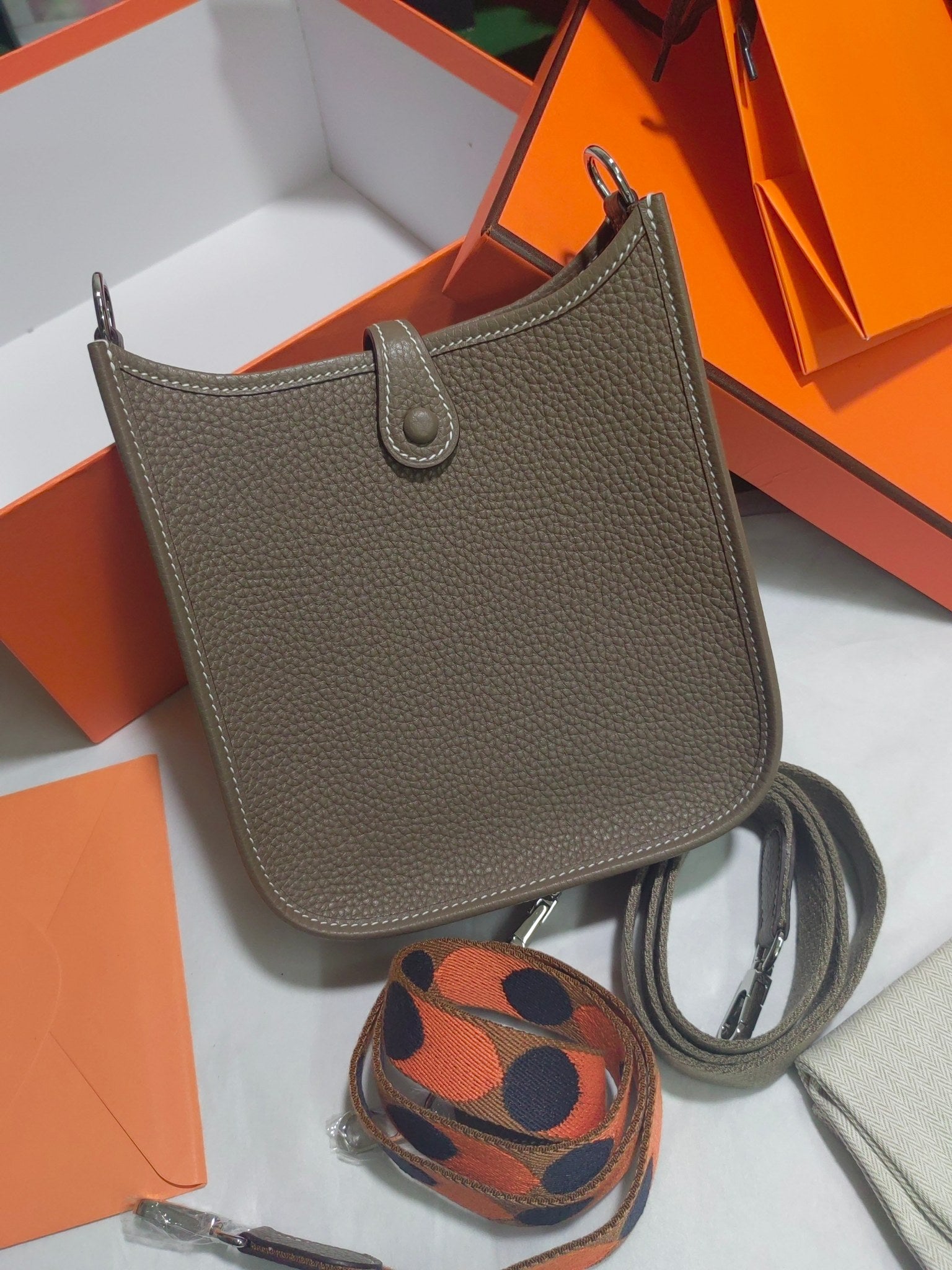 Evelyne mini-Clemence