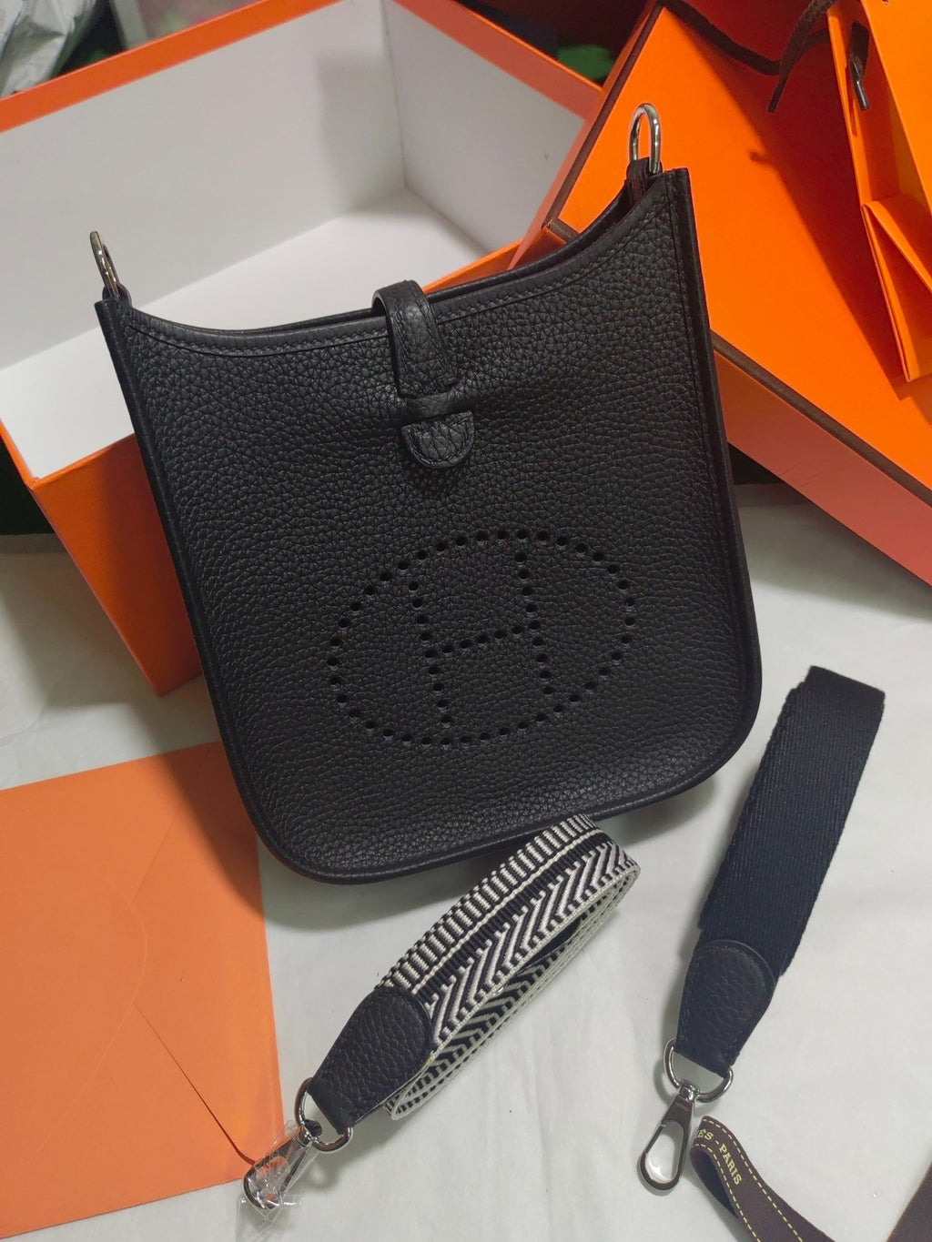 Evelyne mini-Clemence