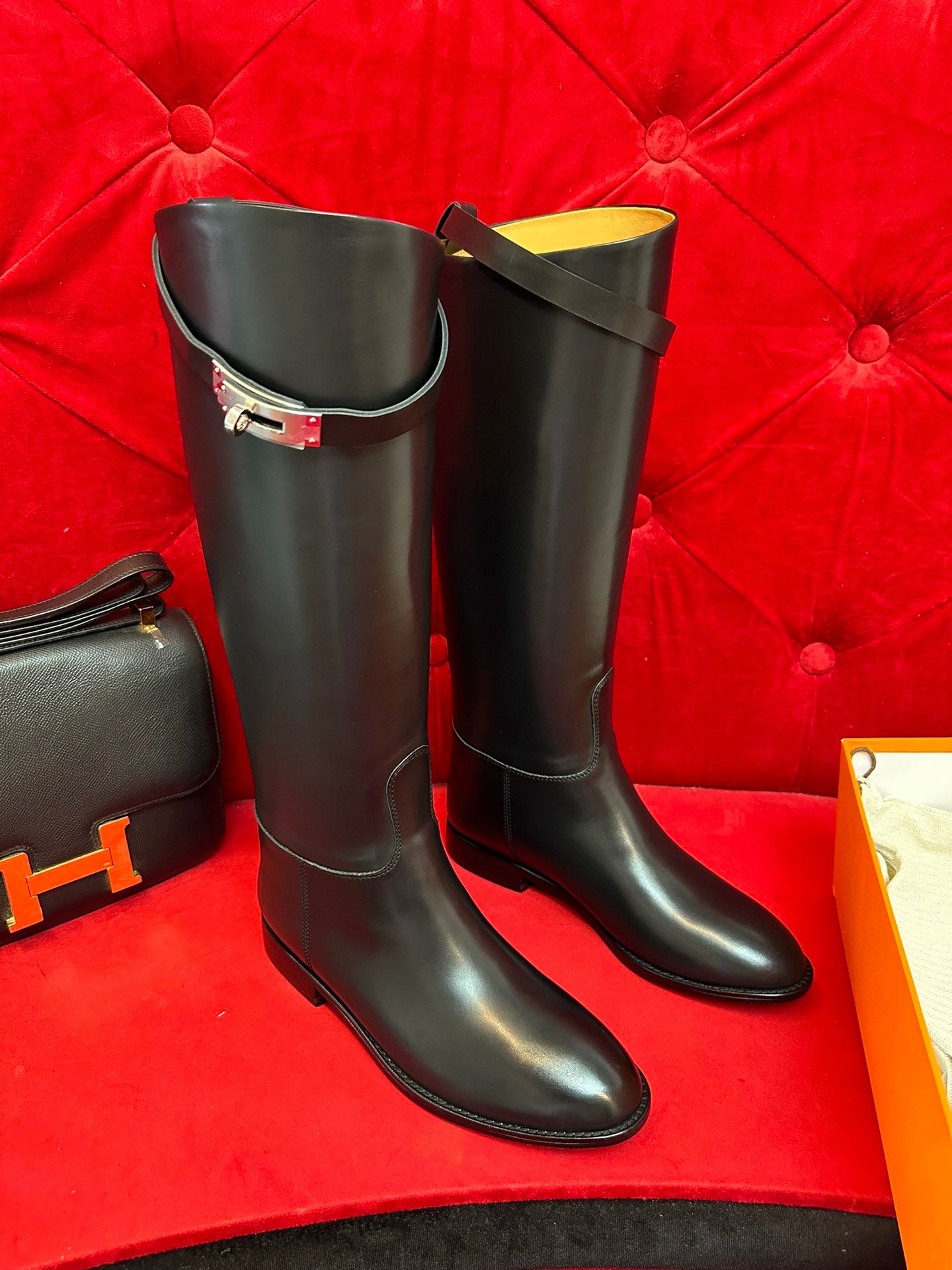 H jumping long boots