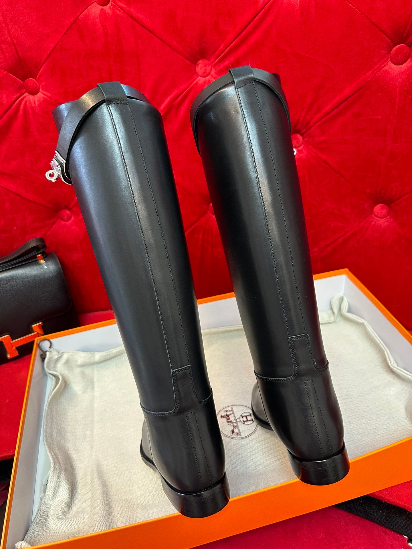 H jumping long boots