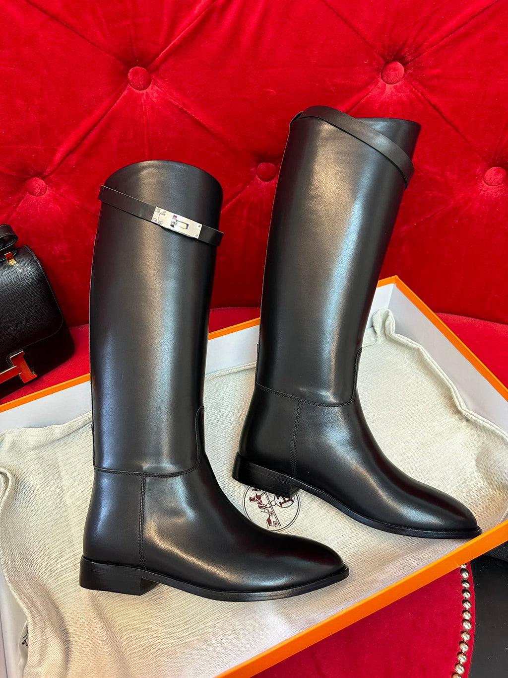 H jumping long boots