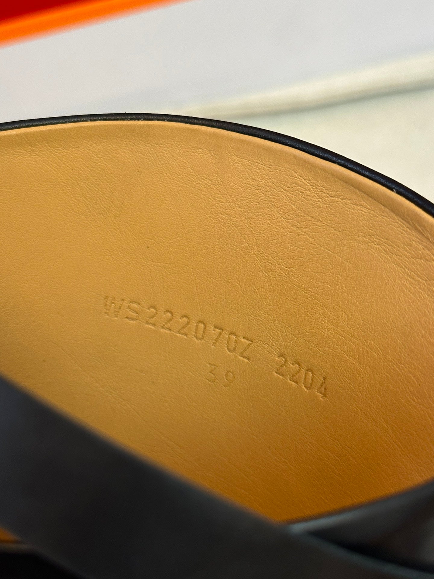 H jumping long boots