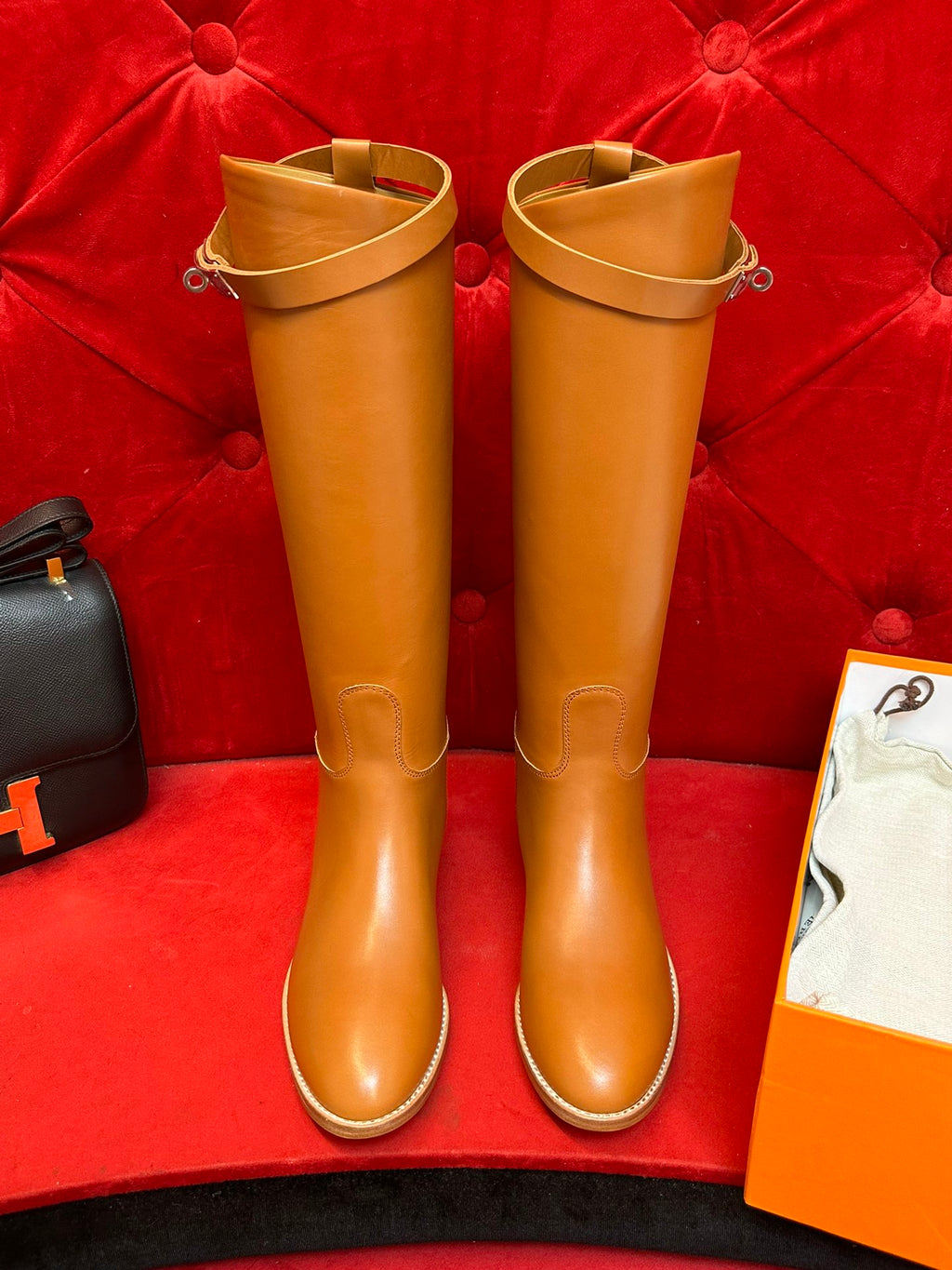 H jumping long boots