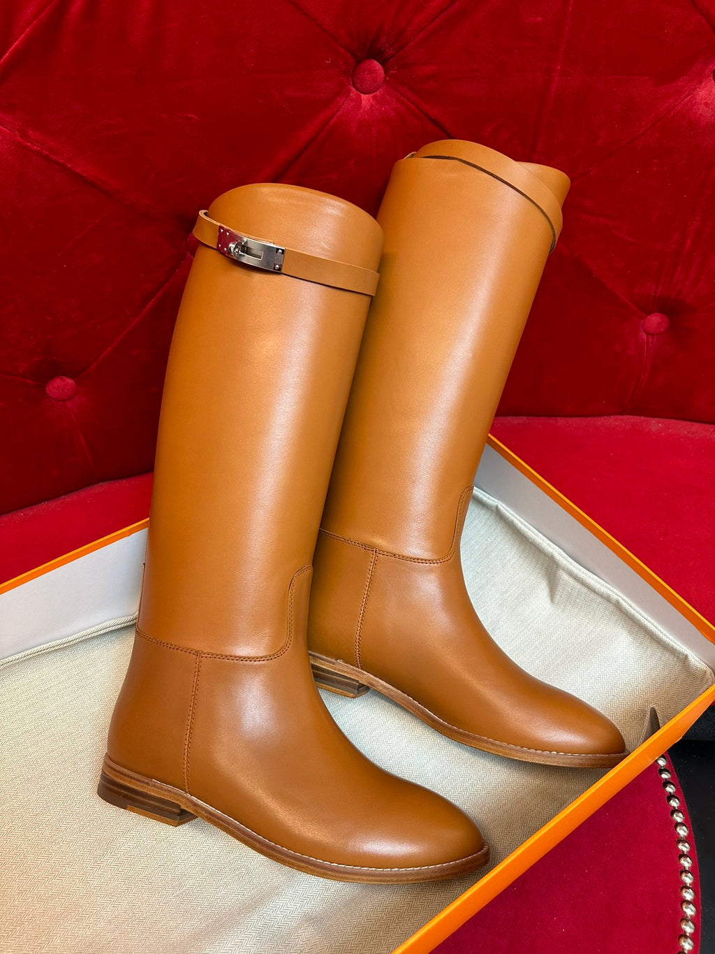 H jumping long boots