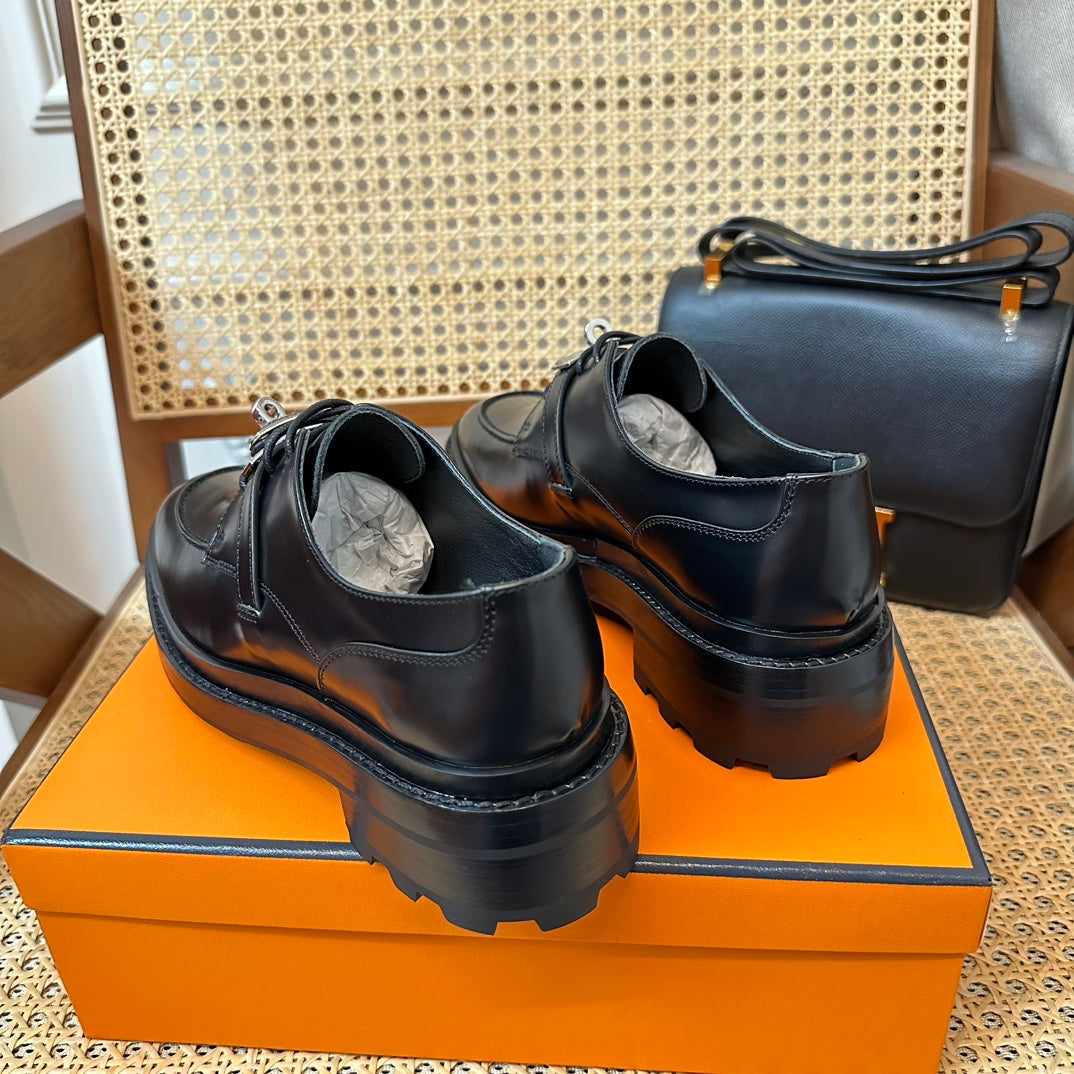 H  first oxford shose