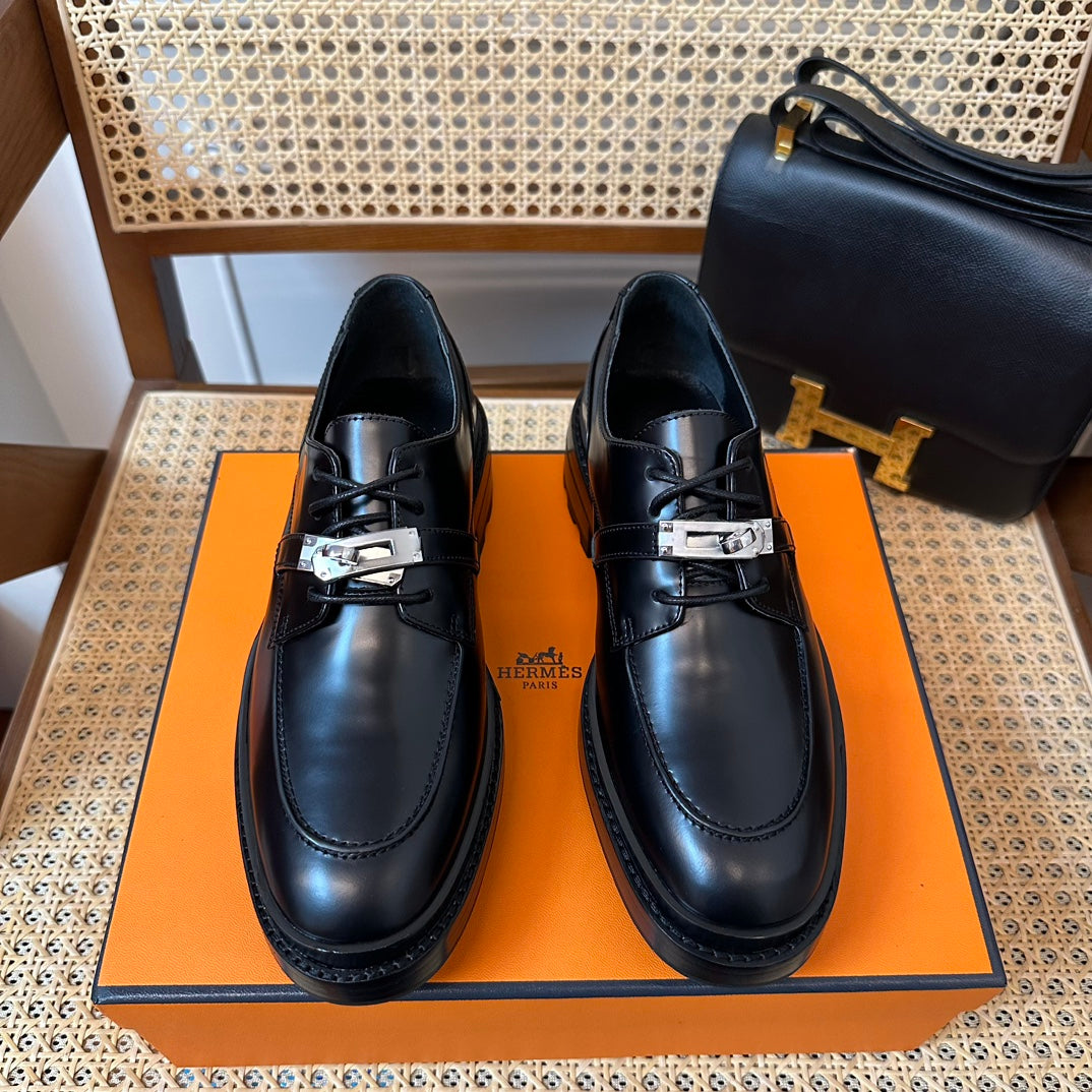 H  first oxford shose