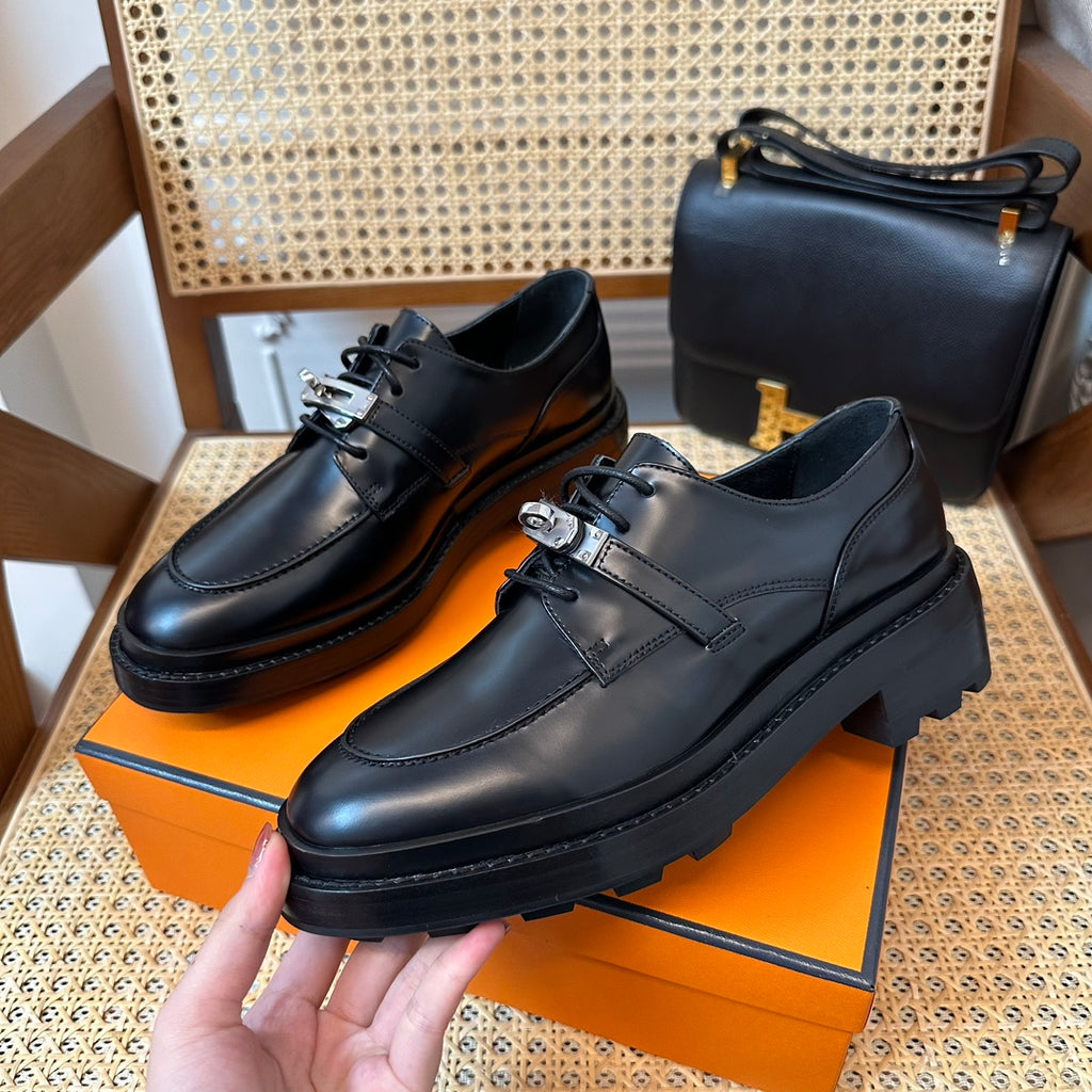 H  first oxford shose