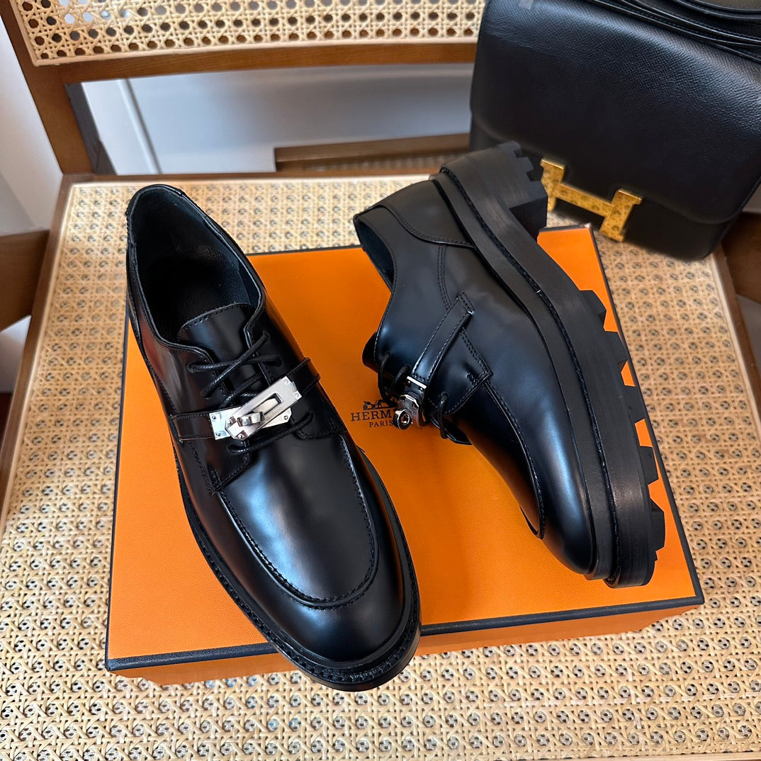 H  first oxford shose