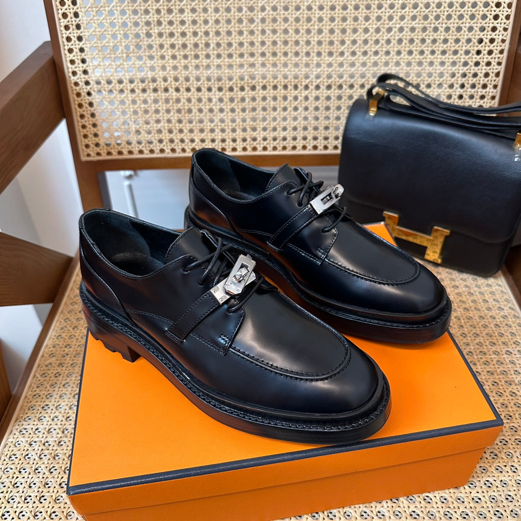 H  first oxford shose