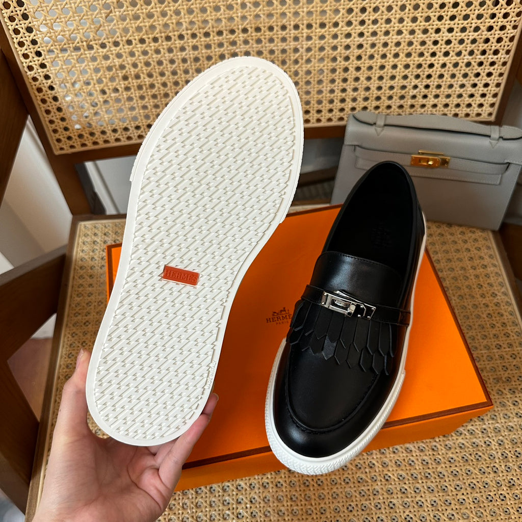 H game sliip-on sneakers fringes