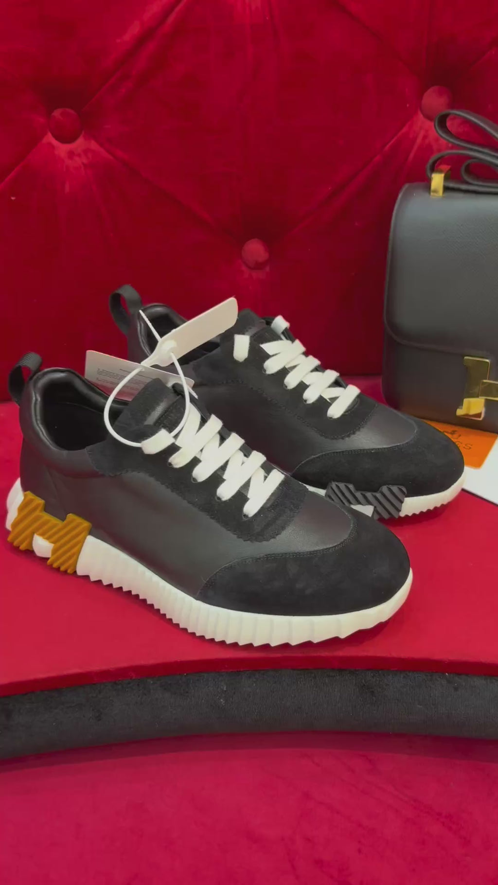 H bouncing sneaker sneakers